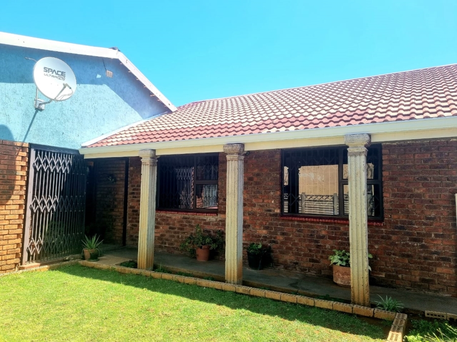 3 Bedroom Property for Sale in Floors Northern Cape